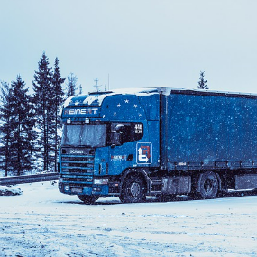 6 Ways for Truckers to Stay Warm in Winter